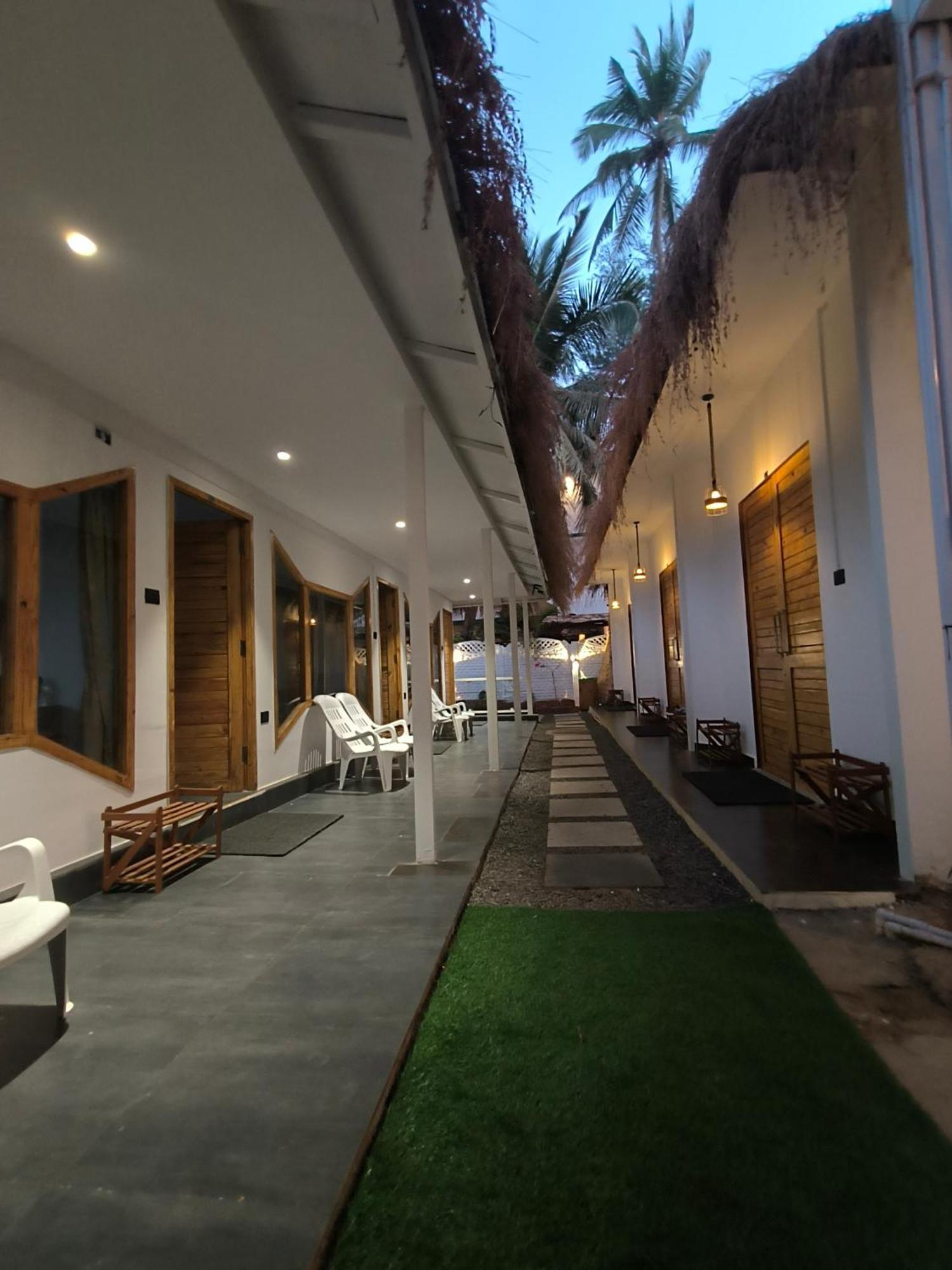 Aqua Beach Stays Ashwem Mandrem Εξωτερικό φωτογραφία