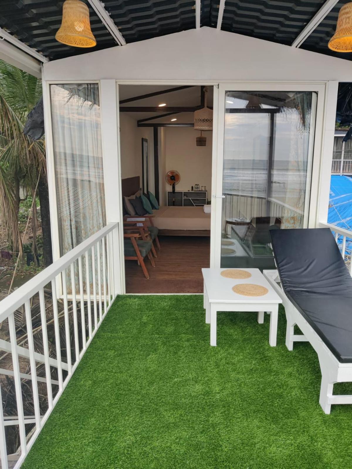 Aqua Beach Stays Ashwem Mandrem Εξωτερικό φωτογραφία